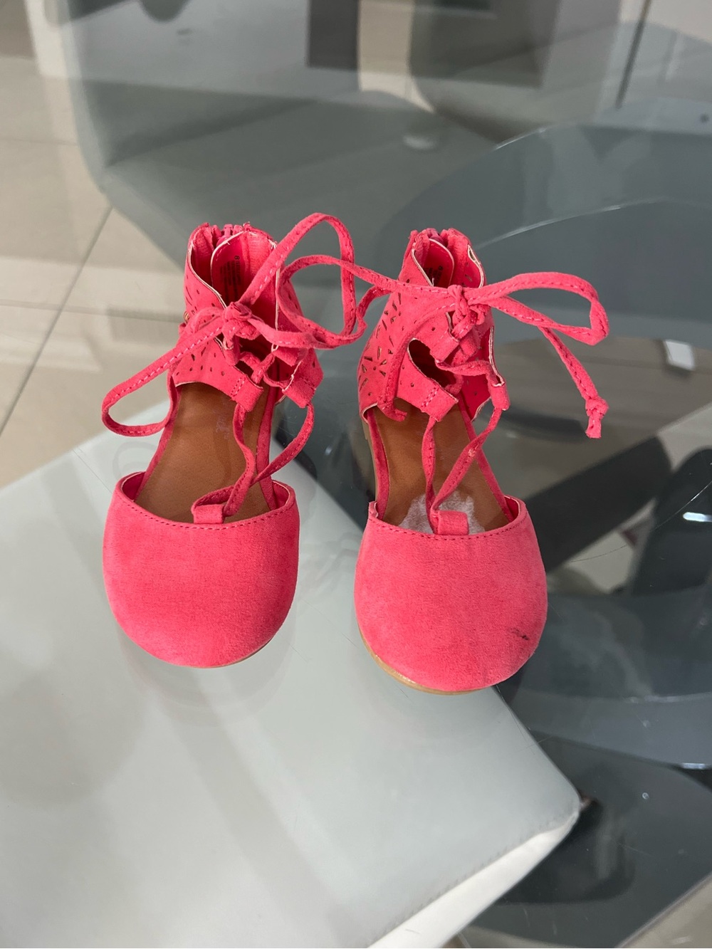 Cat and Jack Toddler girl coral color Lace-Up Ballet Flats – Size 8
